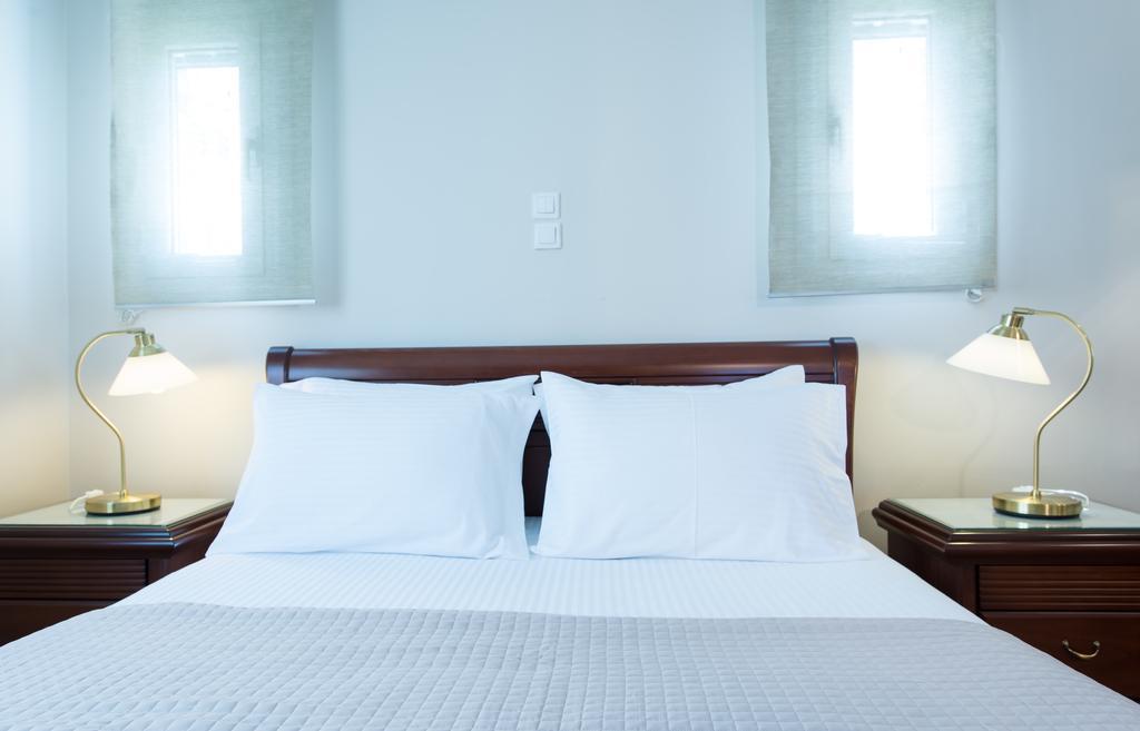 Diamante Beachfront Suites Ксилокастро Экстерьер фото
