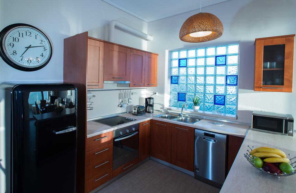 Diamante Beachfront Suites Ксилокастро Экстерьер фото