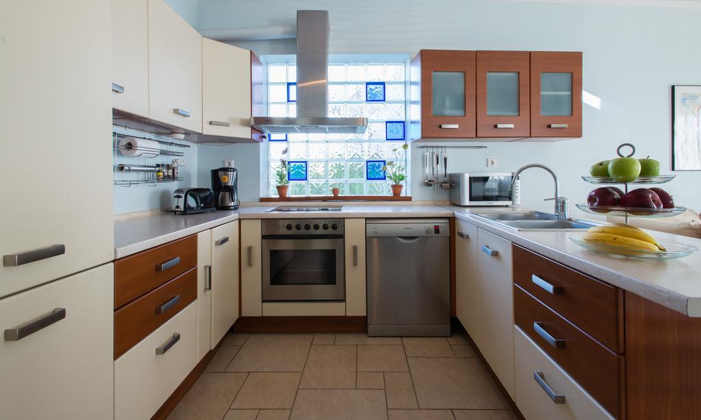 Diamante Beachfront Suites Ксилокастро Экстерьер фото