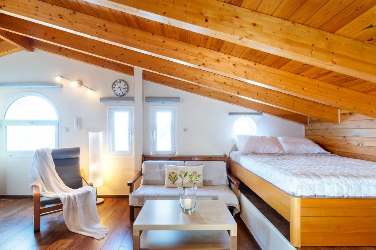 Diamante Beachfront Suites Ксилокастро Экстерьер фото